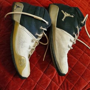 2004 Vintage Men's Team Air Jordan's